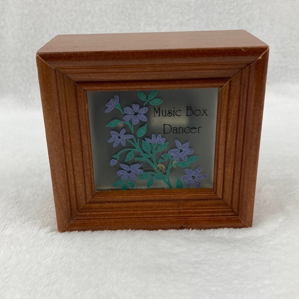 VTG P. Graham Dunn Petite Wooden Music Box Amish “Music Box Dancer” 3.5” x 3.5”
